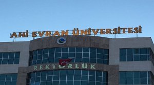 PROFİL IZAGARA ÜZERİNE KENARLARI ALÜMİNYUM ÖN YÜZ PLEKSİ İÇTEN LED AYDINLATMALI KUTU HARF TABELA